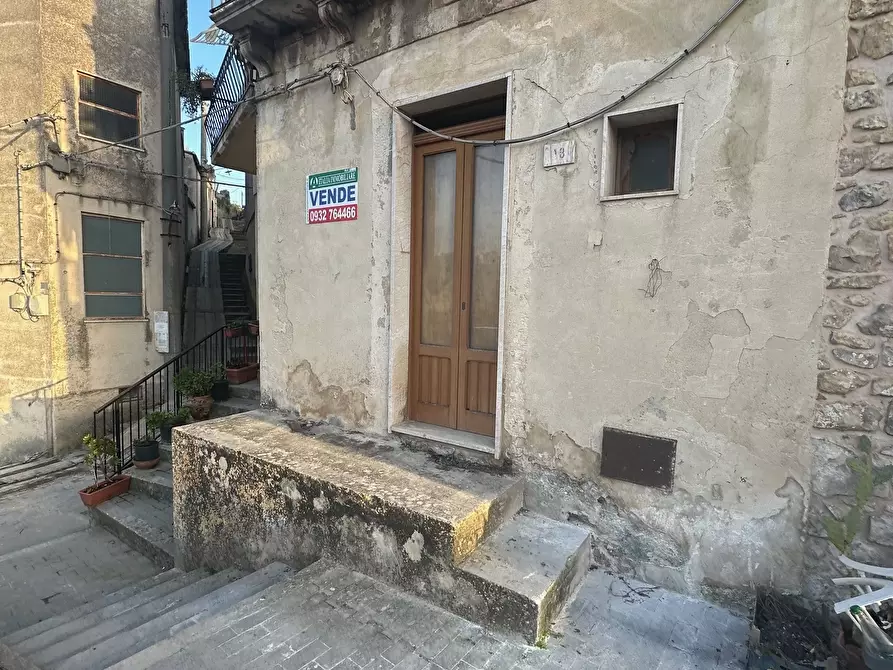 Immagine 1 di Porzione di casa in vendita  in Strada Mercè a Modica