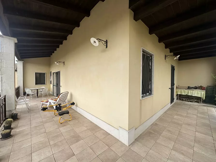 Immagine 10 di Villa in vendita  in Via Vanella 177 a Modica