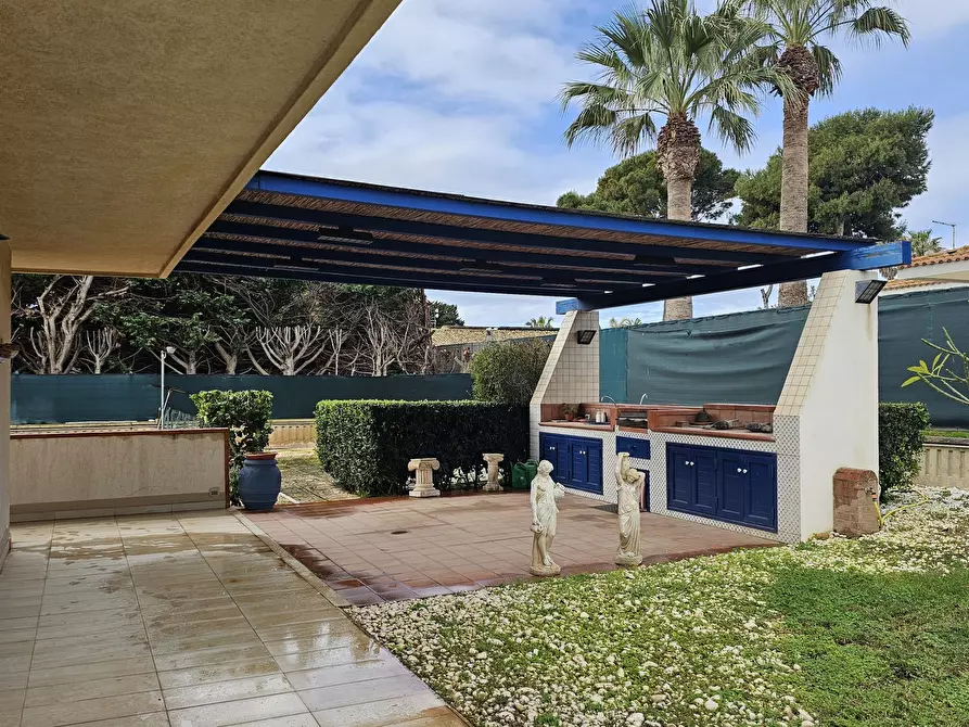 Immagine 3 di Villa in vendita  in Via Portovenere 80 a Ragusa