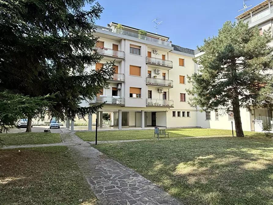 Immagine 2 di Quadrilocale in vendita  in Via Giuseppe Mazzini 26 a Ozzano Dell'emilia