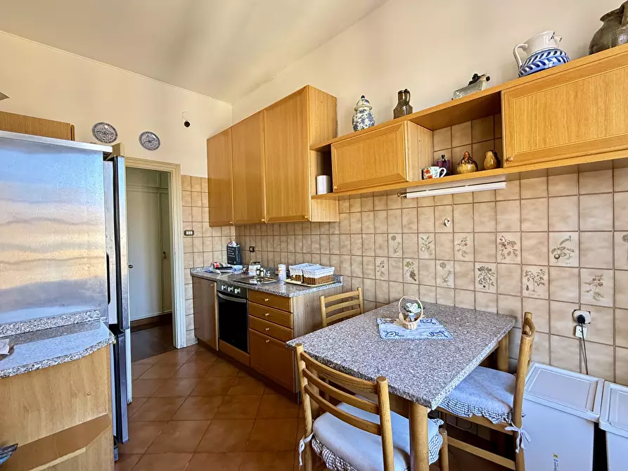 Immagine 23 di Pentalocale in vendita  in Via Del Borgo di San Pietro a Bologna