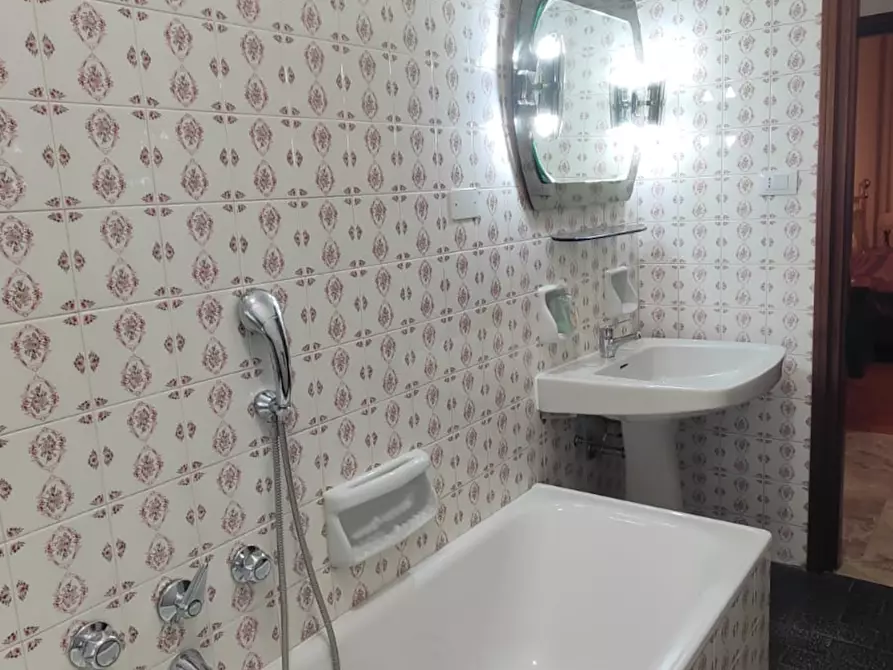 Immagine 23 di Pentalocale in affitto  in Via Misa 32 a Bologna