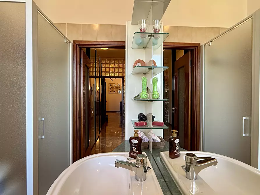 Immagine 24 di Trilocale in vendita  in Via Tolara di Sopra 45 a Ozzano Dell'emilia