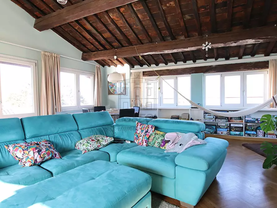 Immagine 1 di Appartamento in vendita  in Piazza del Salvatore 7 a Lucca