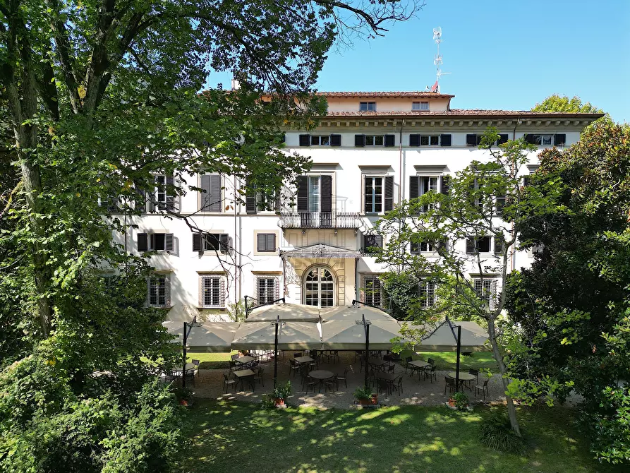 Immagine 1 di Albergo/B&B/Residence in vendita  in Via Nuova per Pisa a Lucca