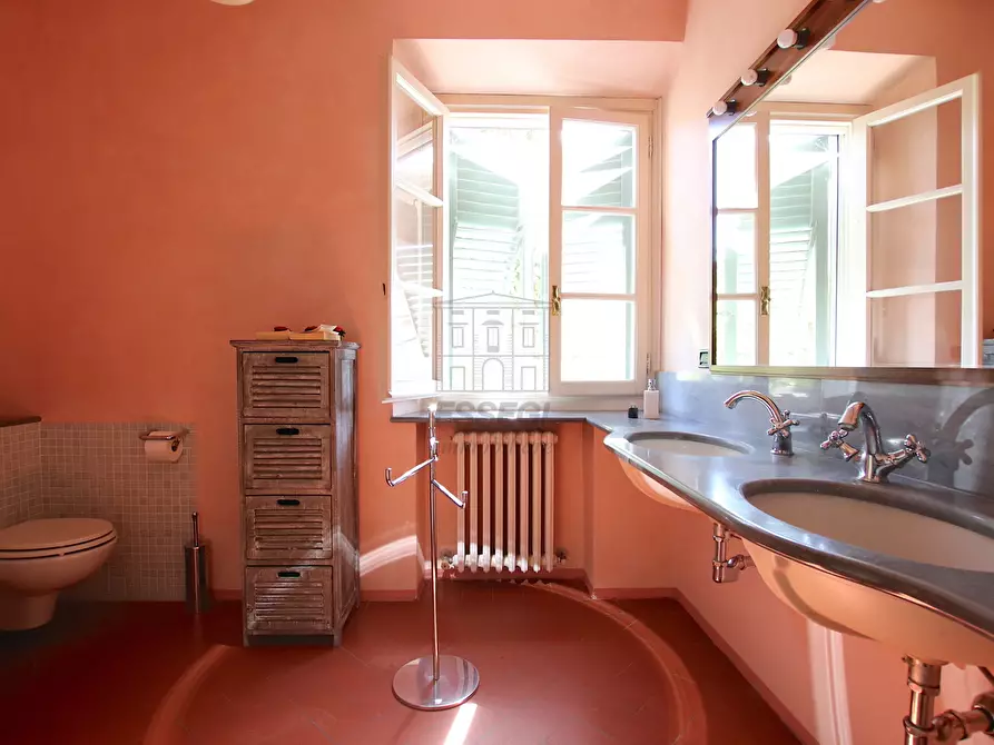 Immagine 55 di Villa in vendita  in Via di segromigno a Capannori