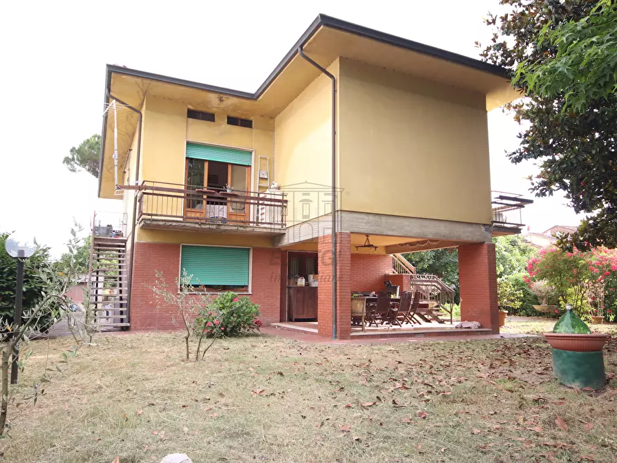 casa indipendente in vendita a Lucca in zona Centro Città