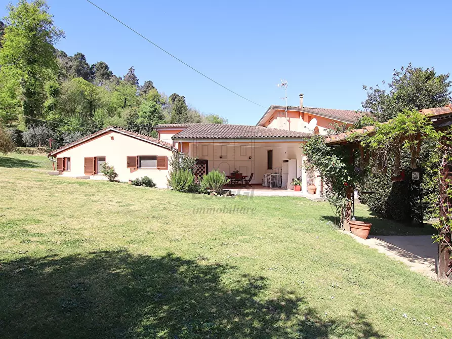 Immagine 46 di Villa in vendita  in Via Comunale Campolungo 51 a Lucca