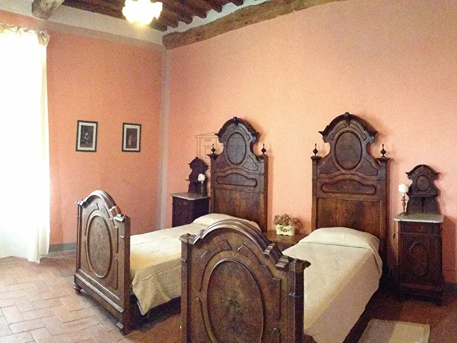 Immagine 37 di Rustico / casale in vendita  in Via di matraia a Lucca