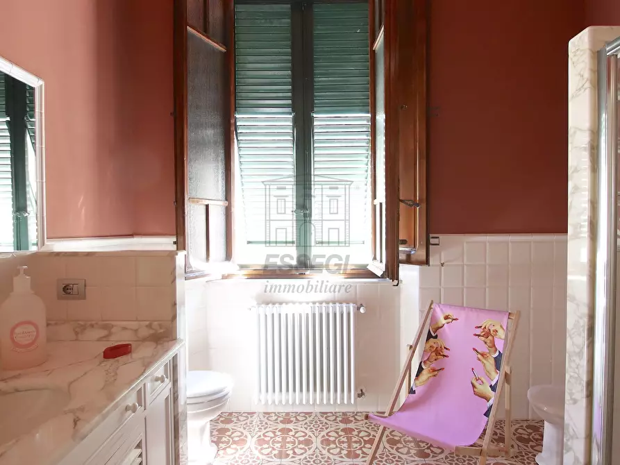 Immagine 10 di Appartamento in vendita  in Viale Pacini 115 a Lucca