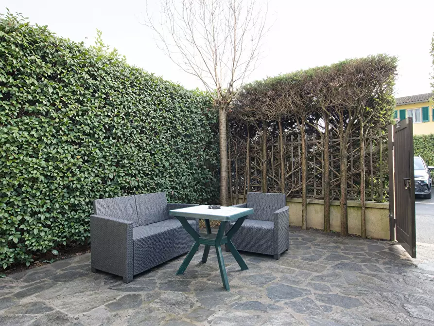 Immagine 2 di Villetta a schiera in vendita  in Via della Scogliera 109 a Lucca