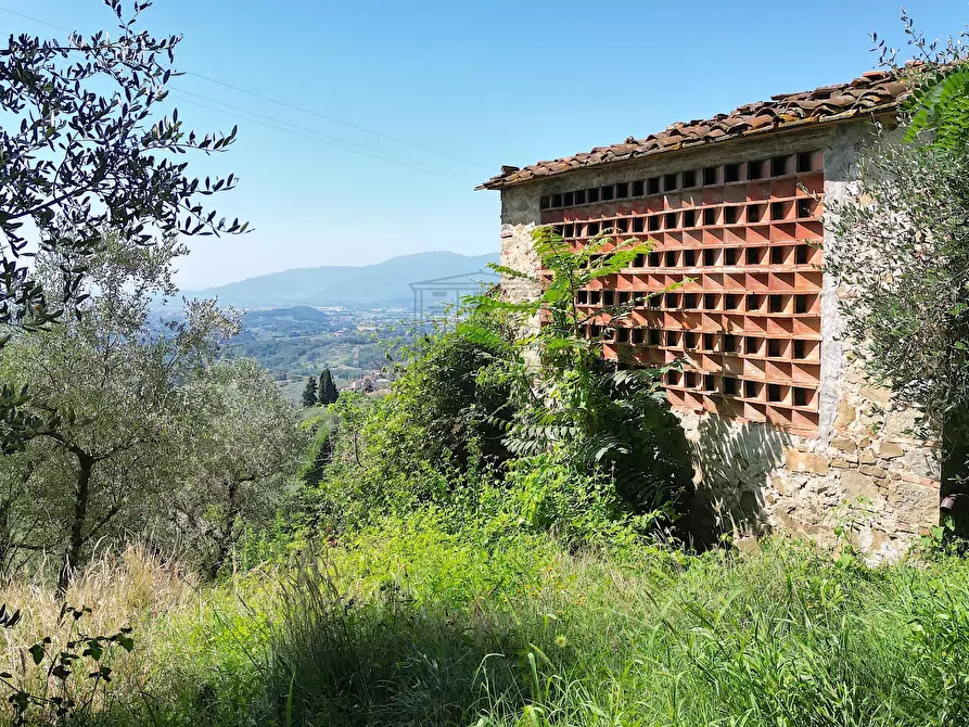 Immagine 5 di Rustico / casale in vendita  in Via Tofori a Lucca
