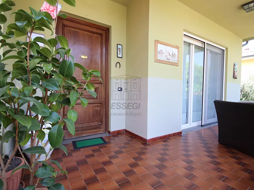Immagine 1 di Villa in vendita  in Via Sant'Angelo a Lucca