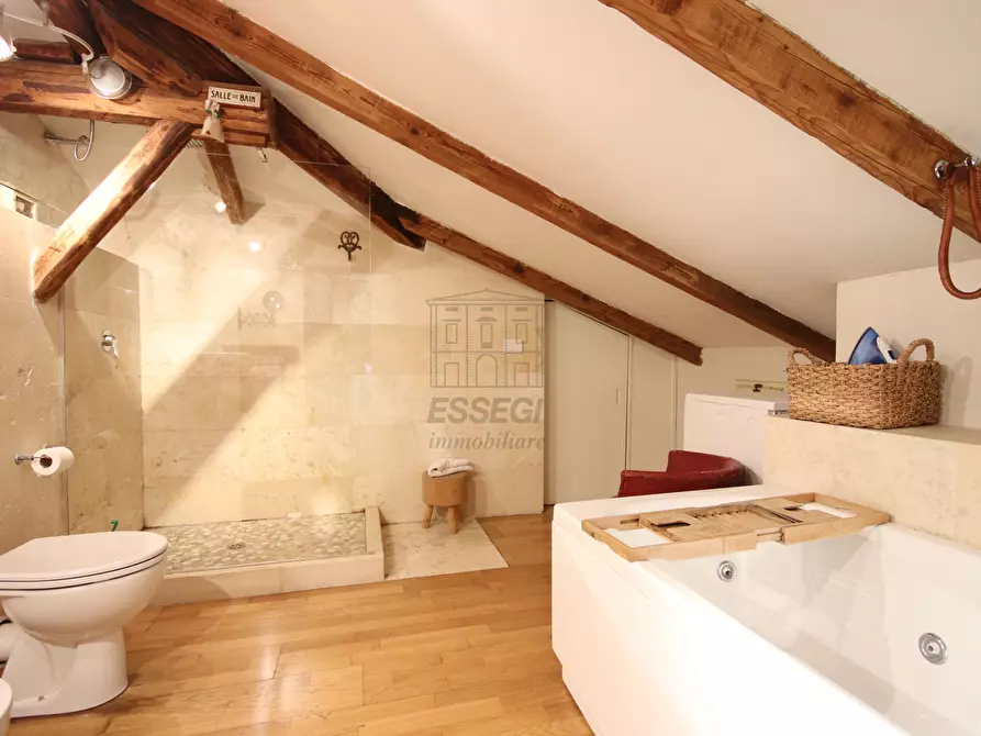 Immagine 9 di Appartamento in affitto  in Viale Pacini 116 a Lucca