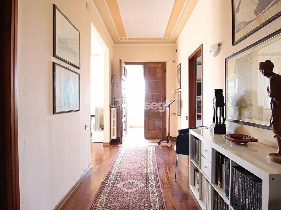 Immagine 11 di Villa in vendita  in Via del Parco 49 a Capannori