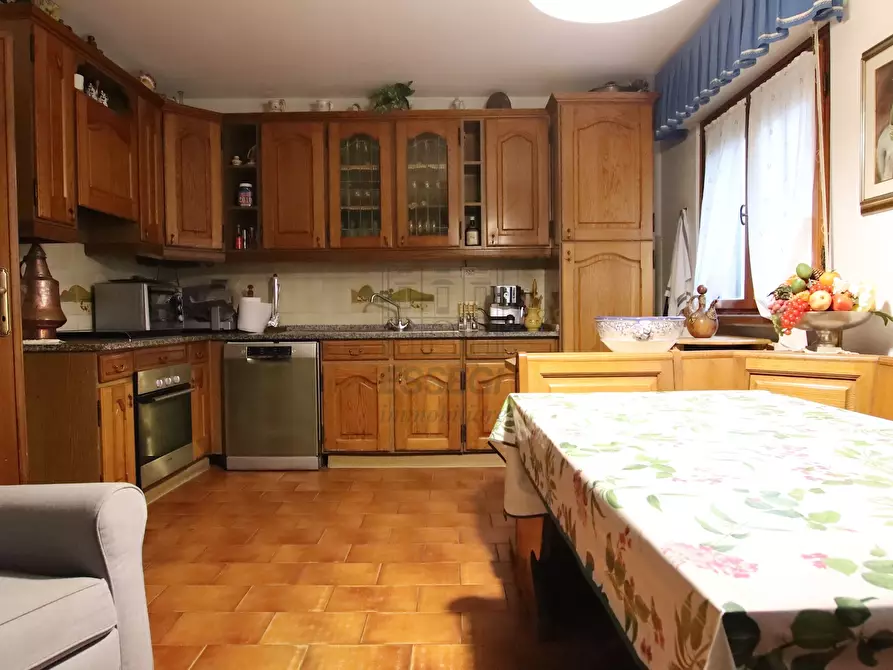 Immagine 15 di Villa in vendita  in Viale G. Puccini 1718 a Lucca