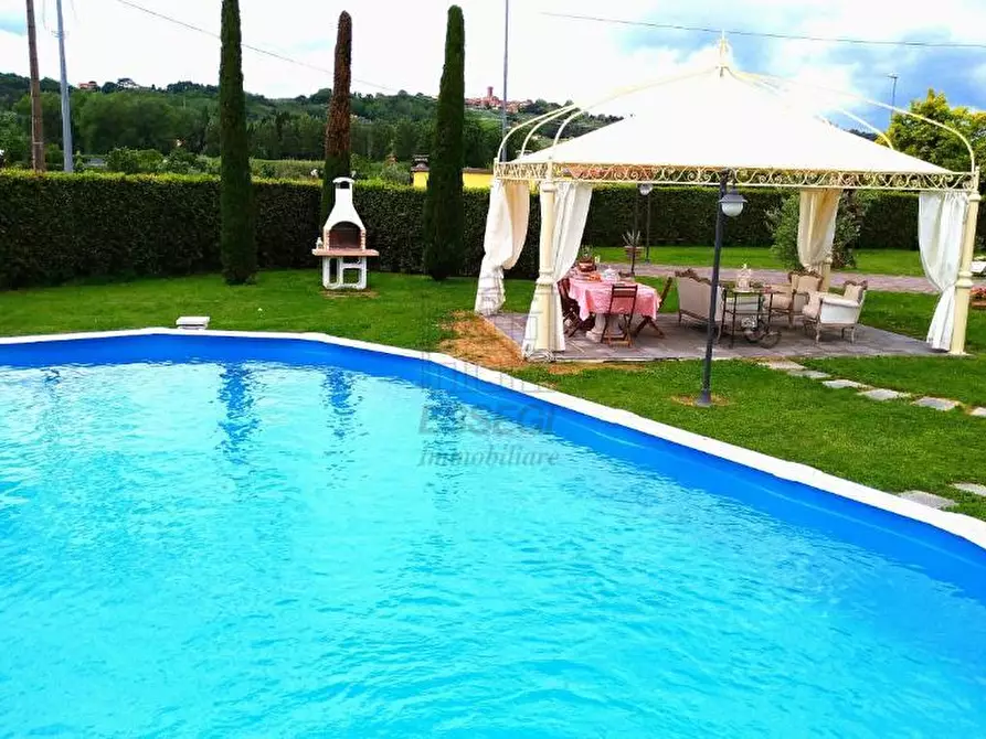 Immagine 3 di Villa in vendita  in Via Don Minzoni a Montecarlo