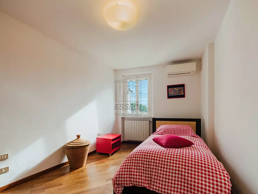 Immagine 13 di Appartamento in vendita  in Via della Zecca a Lucca