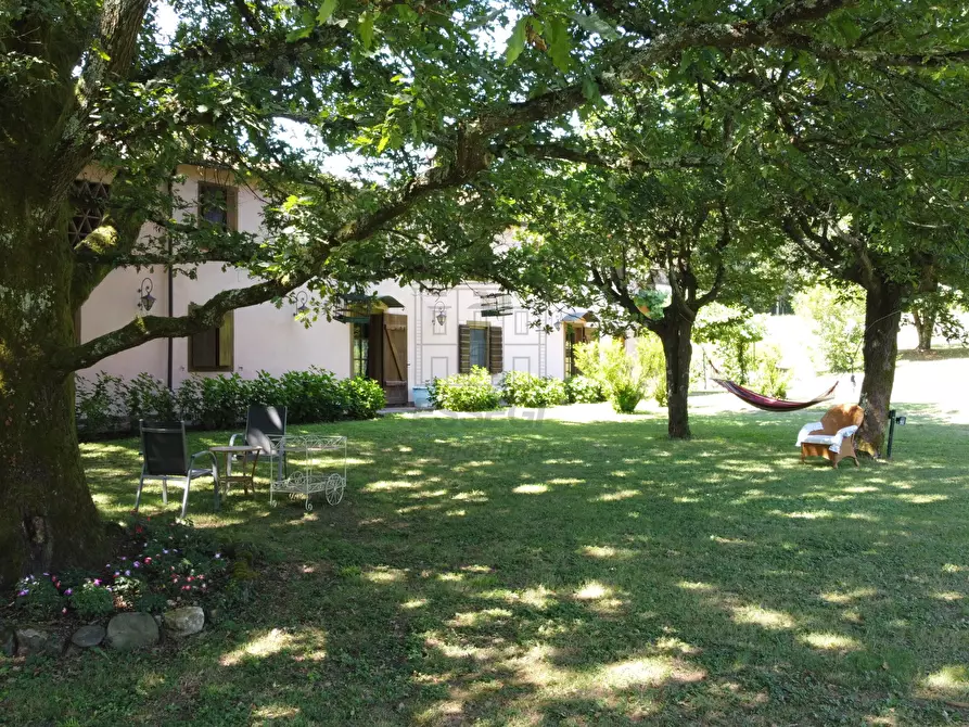 Immagine 61 di Rustico / casale in vendita  in Via della Chiesa di Gragnano a Lucca