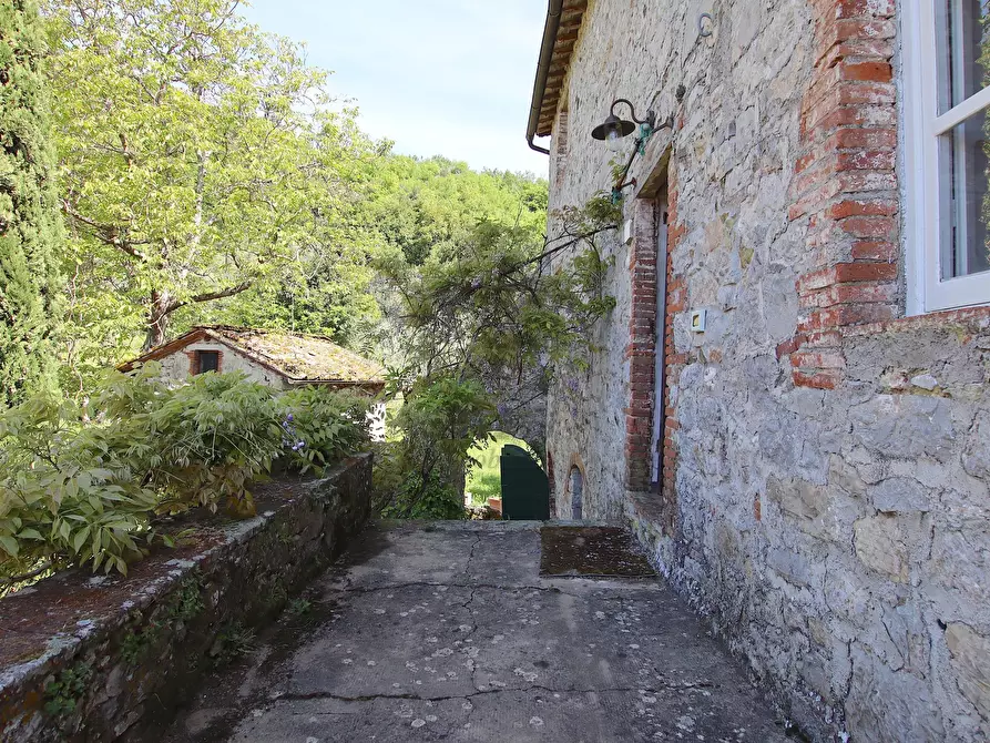 Immagine 24 di Rustico / casale in vendita  in S.v. di Partigliano 11/A a Lucca