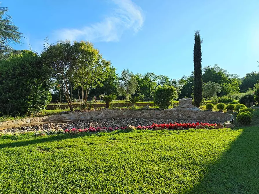 Immagine 13 di Rustico / casale in vendita  a Lucca