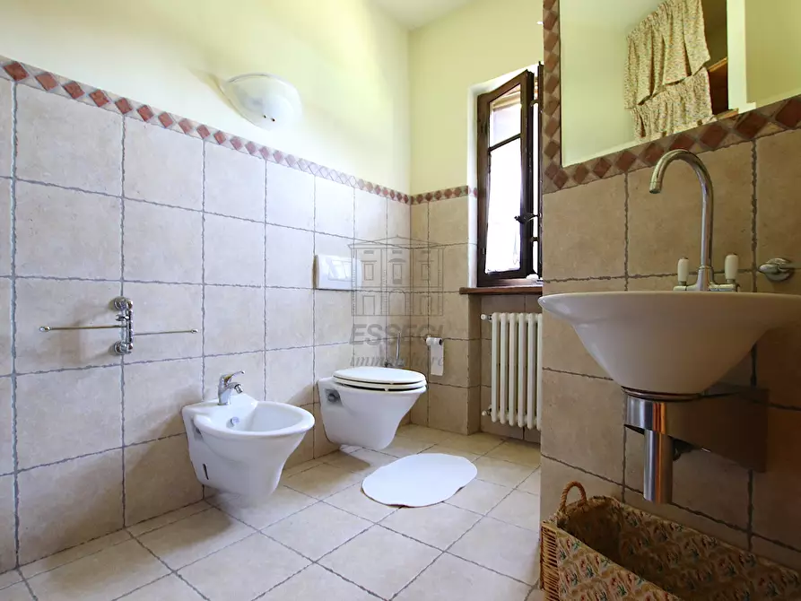 Immagine 49 di Rustico / casale in vendita  in Via della Chiesa di Gragnano a Lucca