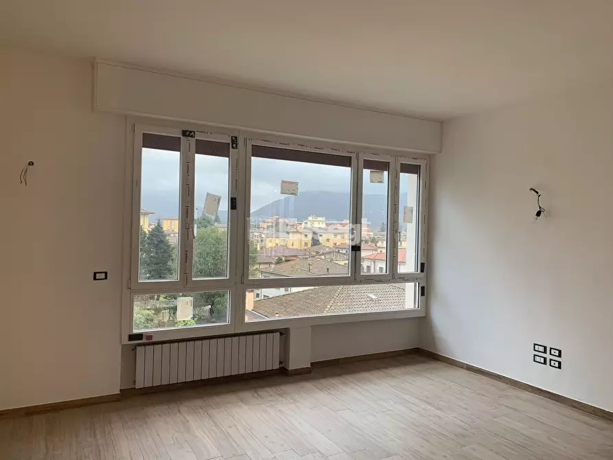 Immagine 1 di Appartamento in affitto  in Via Enrico Pea 74 a Lucca