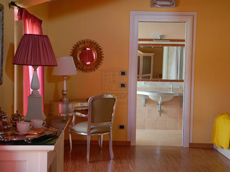 Immagine 23 di Rustico / casale in vendita  in Via di Montecarlo 59 a Lucca