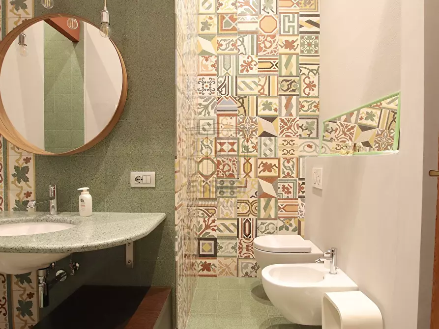 Immagine 15 di Appartamento in vendita  in Viale Pacini 115 a Lucca