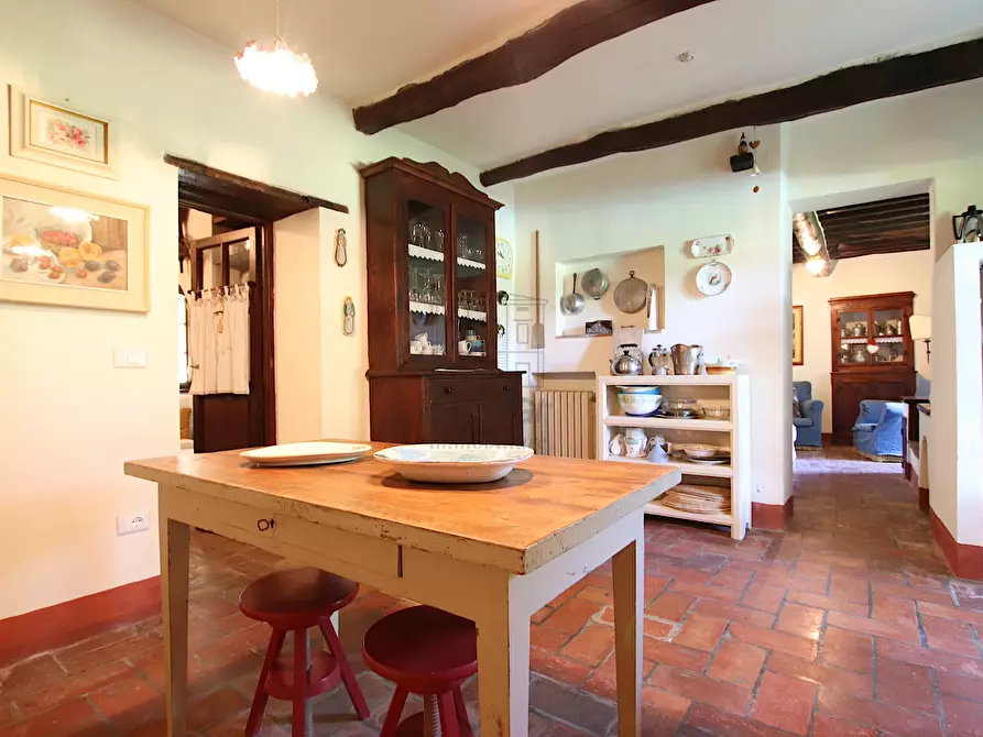 Immagine 74 di Rustico / casale in vendita  in Via della Chiesa di Gragnano a Lucca