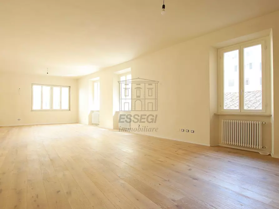 Immagine 5 di Appartamento in vendita  in Piazza San Michele a Lucca