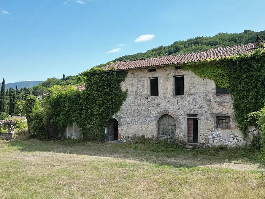 Immagine 8 di Rustico / casale in vendita  in Via del brennero 126 a Lucca