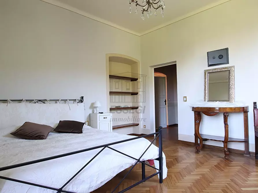 Immagine 17 di Villa in vendita  in vicopelago a Lucca