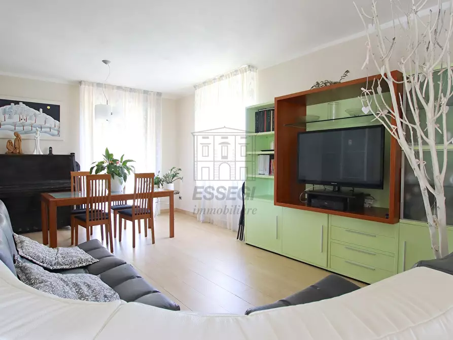 Immagine 12 di Villa in vendita  in Via Lombarda Lammari 293 a Capannori