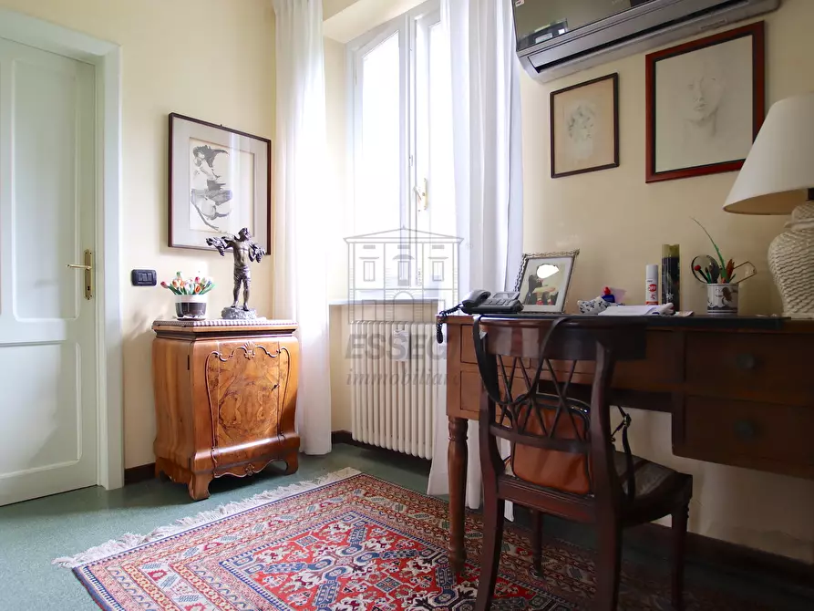 Immagine 18 di Villa in vendita  in Via dei Berti a Lucca