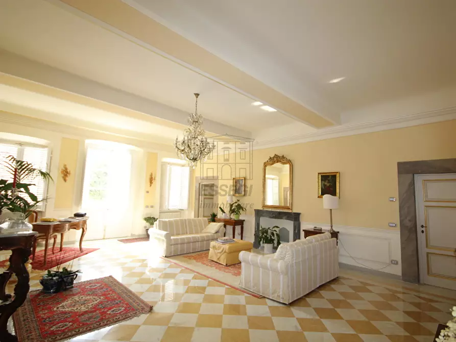 Immagine 15 di Villa in vendita  in Via della Chiesa VII 351 a Lucca