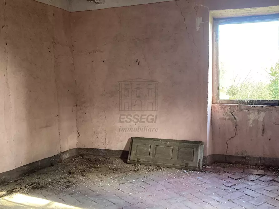 Immagine 13 di Rustico / casale in vendita  in via del brennero 1950 a Lucca