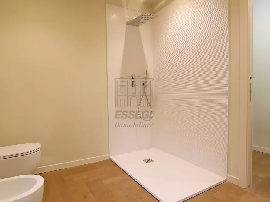 Immagine 10 di Appartamento in vendita  in Piazza San Giusto a Lucca