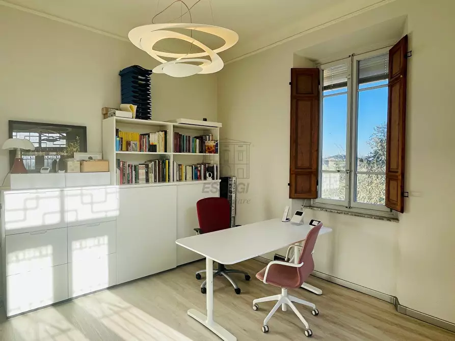 Immagine 19 di Villa in vendita  a Capannori