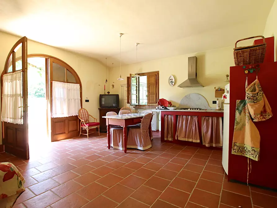 Immagine 66 di Rustico / casale in vendita  in Via della Chiesa di Gragnano a Lucca