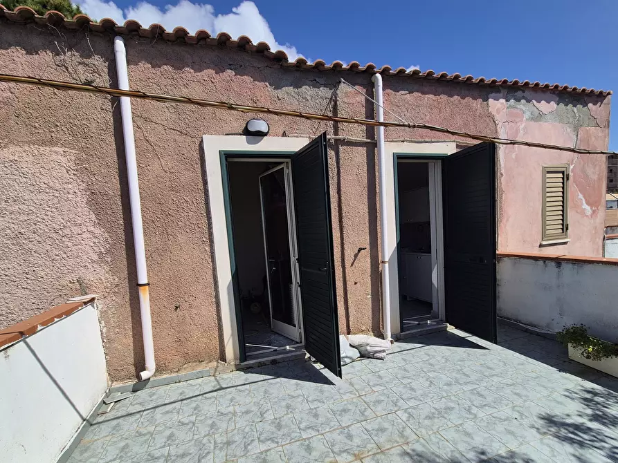 Immagine 5 di Casa trifamiliare in vendita  a Motta San Giovanni