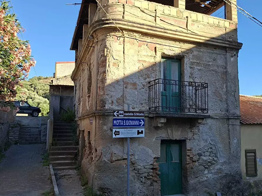Immagine 3 di Casa trifamiliare in vendita  in Via Paterriti 19 a Motta San Giovanni