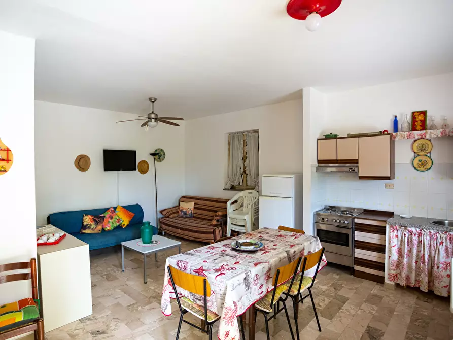 Immagine 9 di Casa indipendente in vendita  in Viale Aldo Moro 5 a Bova Marina