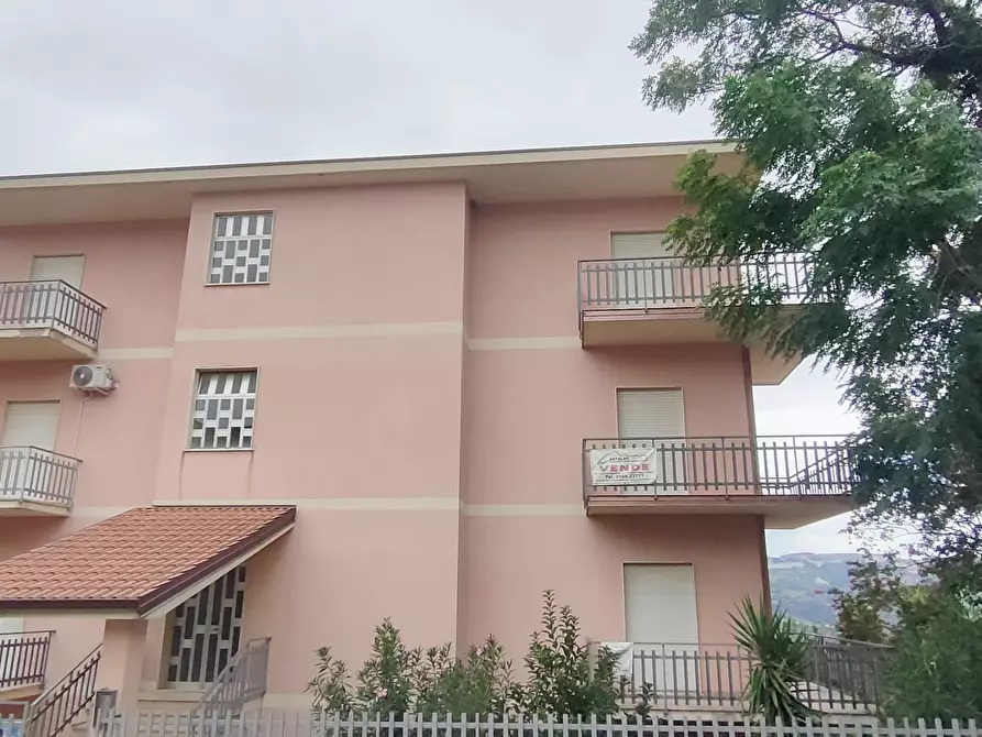 Immagine 34 di Trilocale in vendita  in Via Roma a Martone