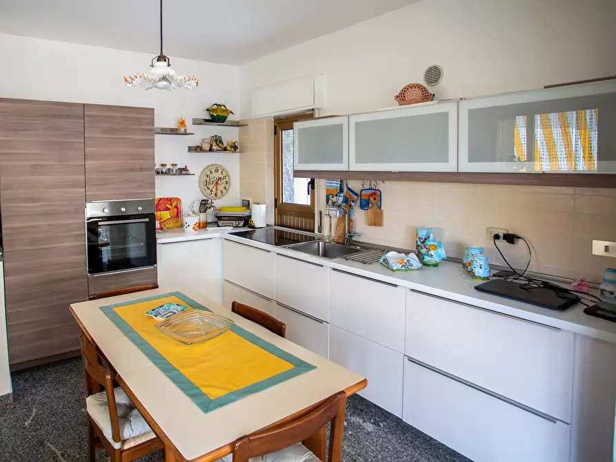 Immagine 22 di Casa indipendente in vendita  in Viale Aldo Moro 5 a Bova Marina