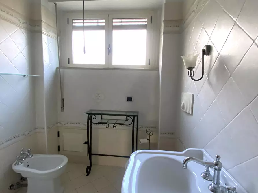 Immagine 19 di Pentalocale in vendita  in Via Cappuccinelli diramazione Zagarella a Reggio Di Calabria