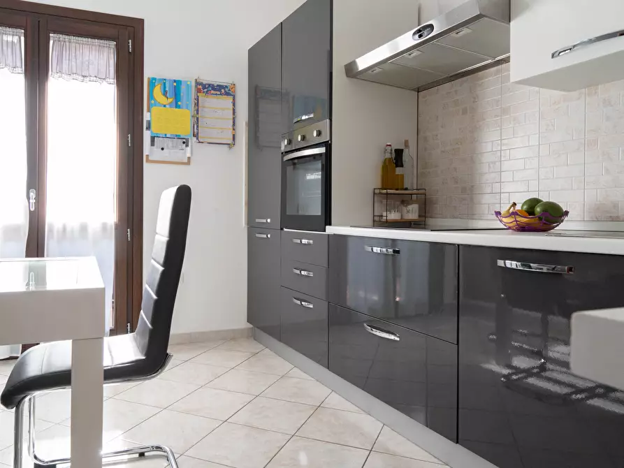 Immagine 11 di Villetta a schiera in vendita  a Uta