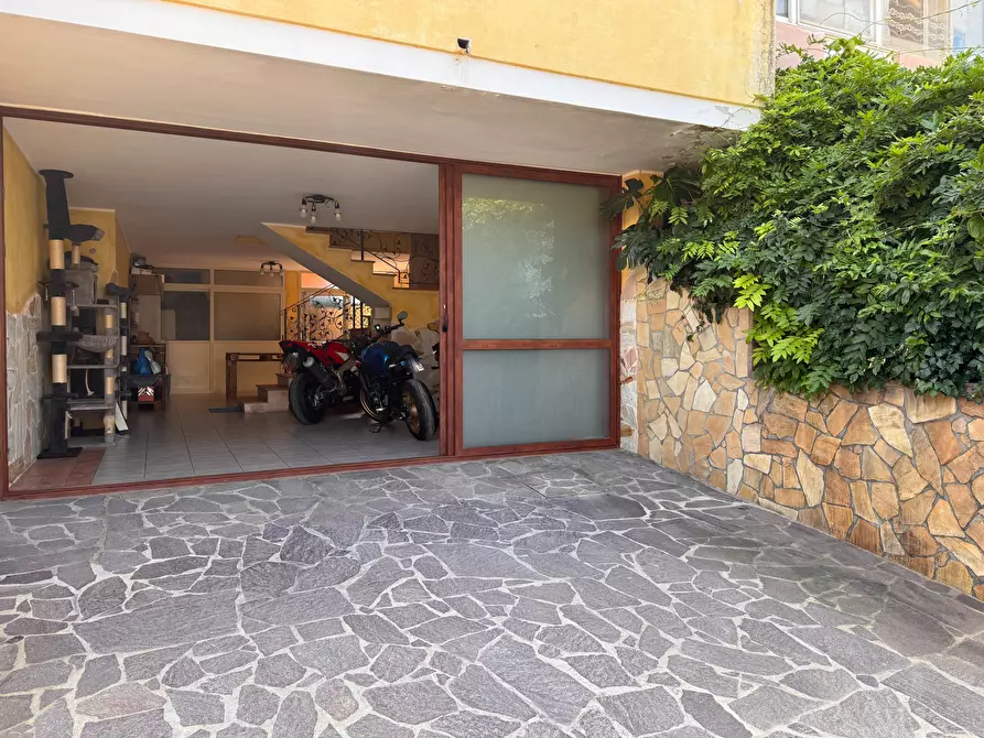 Immagine 3 di Villetta a schiera in vendita  a Assemini