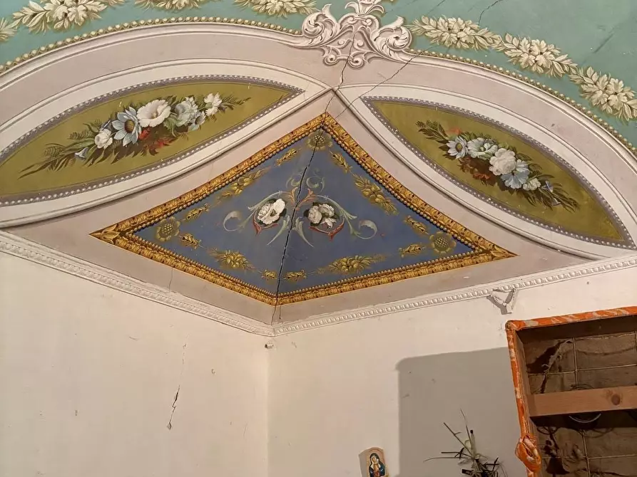 Immagine 19 di Villa in vendita  a Castelnuovo Magra