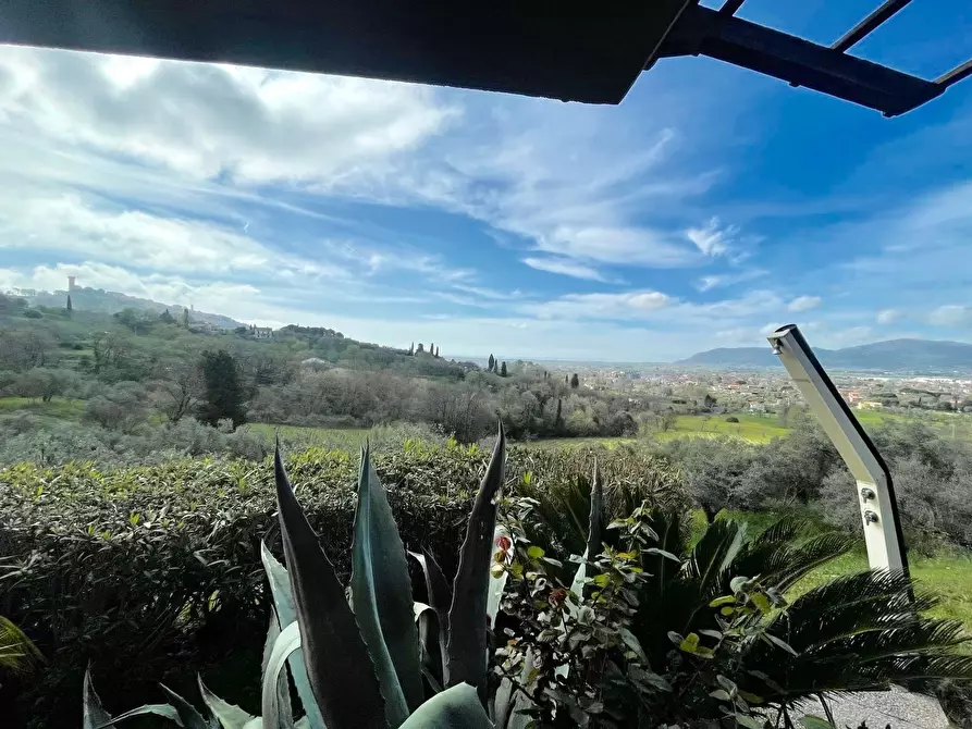 Immagine 7 di Casa indipendente in vendita  a Castelnuovo Magra